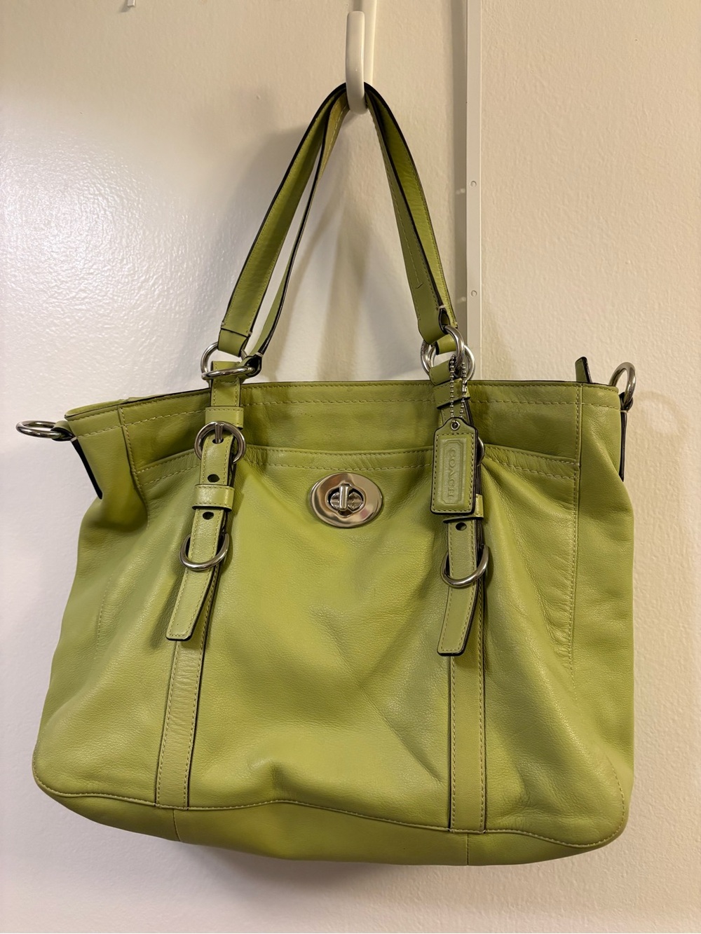 Y2K Coach Green Leather Shoulder Tote with Turnlock